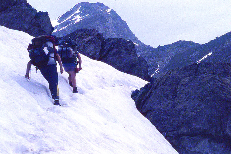 Montée au col